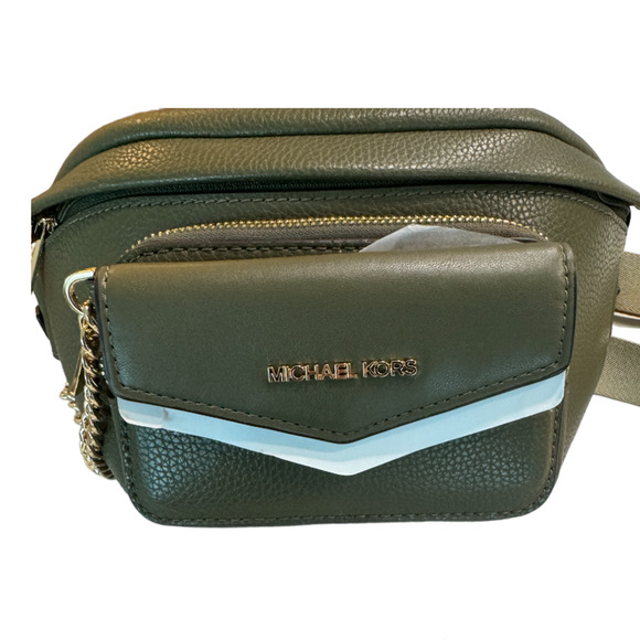 Michael Michael Kors - Large Pebbled Leather 2-in-1 Sling Pack - Picture 4 of 13